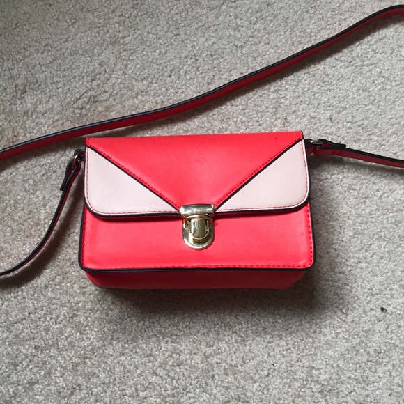 COPY - Bag - Picture 1 of 3